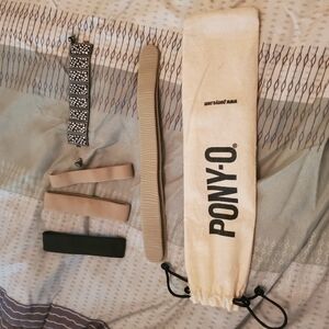 Black and Tan Hair Accessories Set